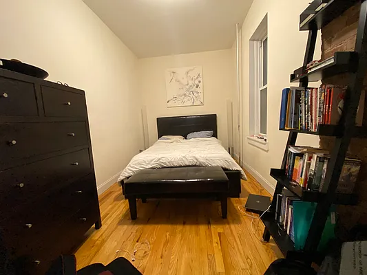 Rented by One New York Realty Inc | media 78