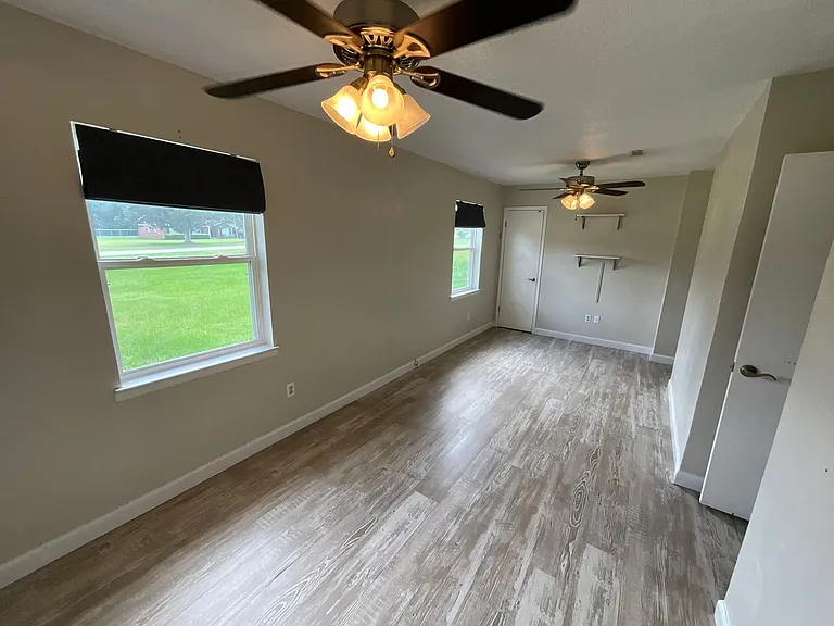 4978 Camellia Dr — Photo 8