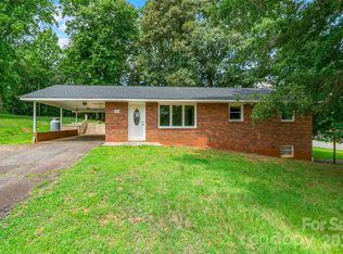 382 Wildwood Cir, Taylorsville, NC 28681