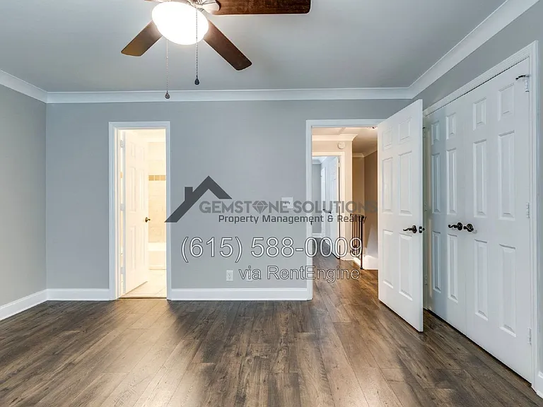 717 Fox Ridge Dr — Photo 22