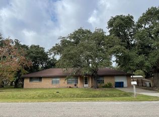 819 Raven Dr, Rockport, TX 78382