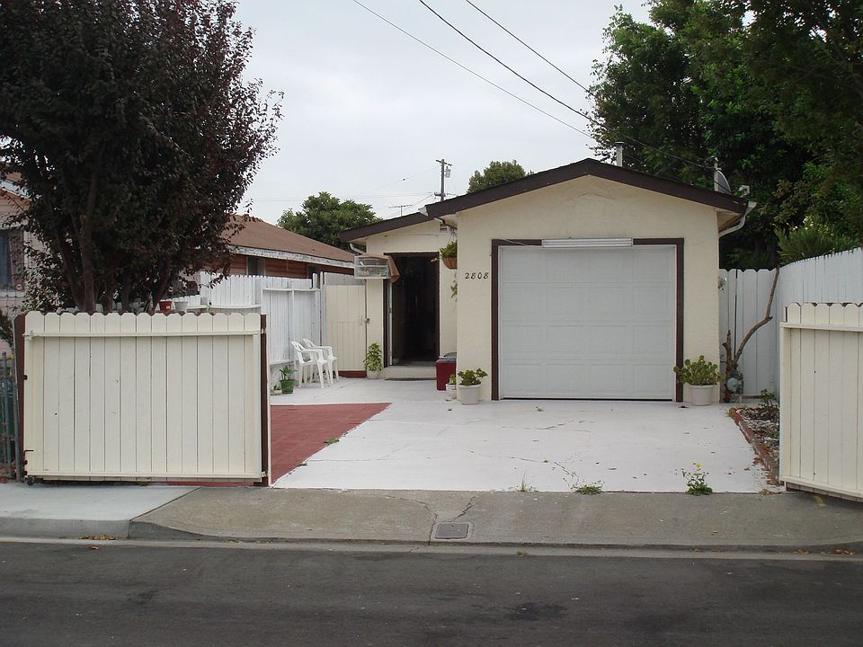 1st image of 2808 11th St