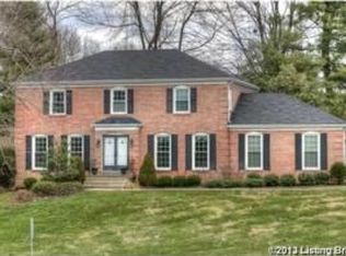 201 Kinnaird Ln, Douglass Hills, KY 40243