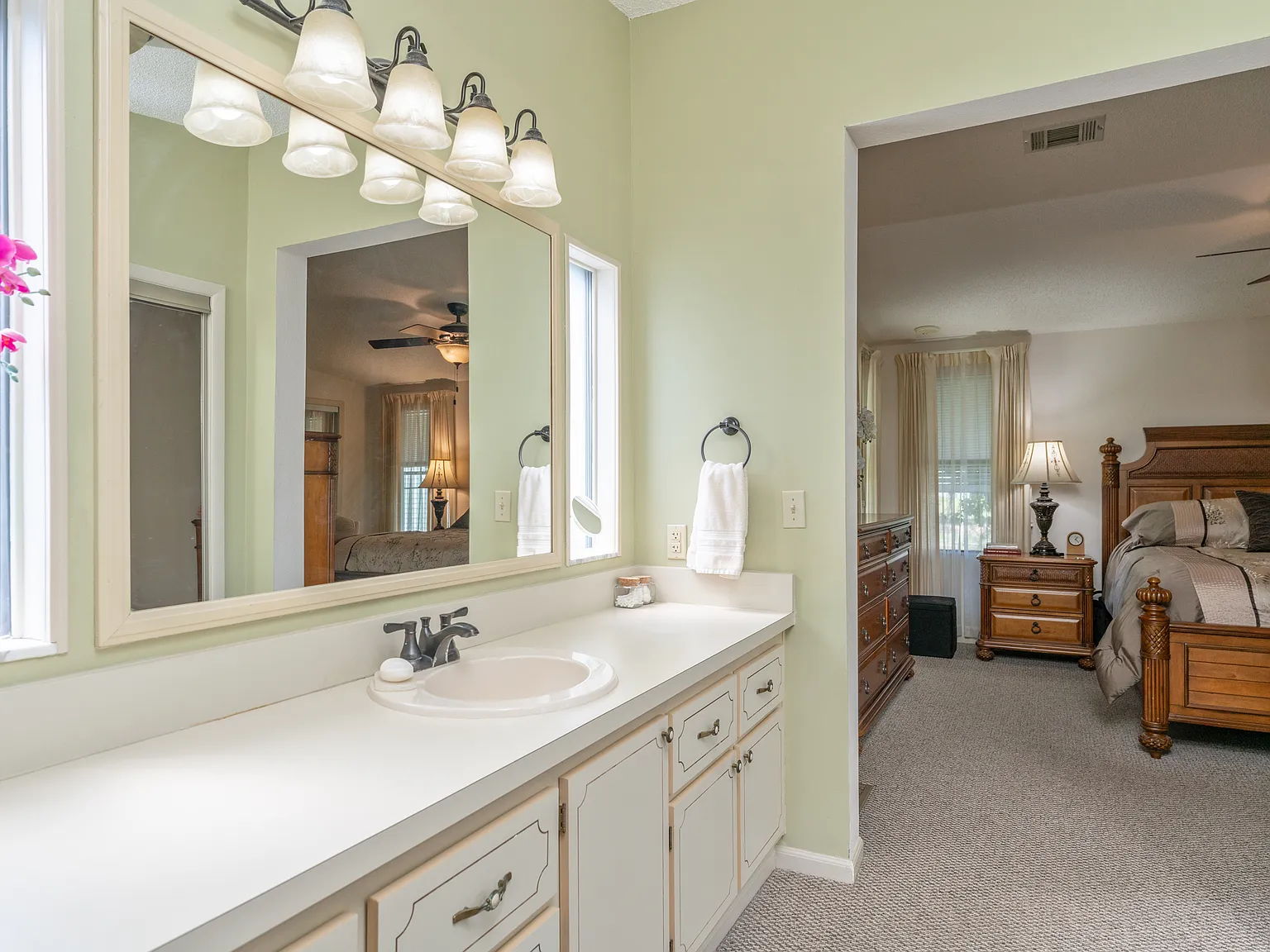 2 bed, 1688 sqft, $1,950 — Photo 4