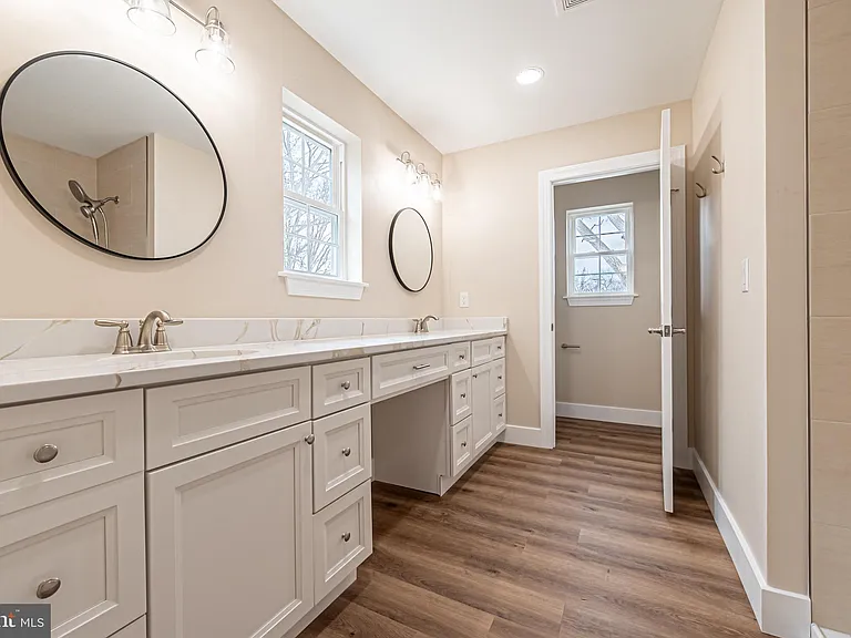 820 Archer St — Photo 19