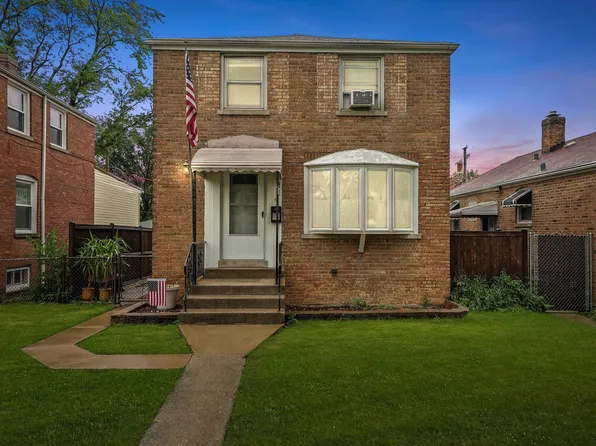 4003 Adams St, Bellwood, IL 60104