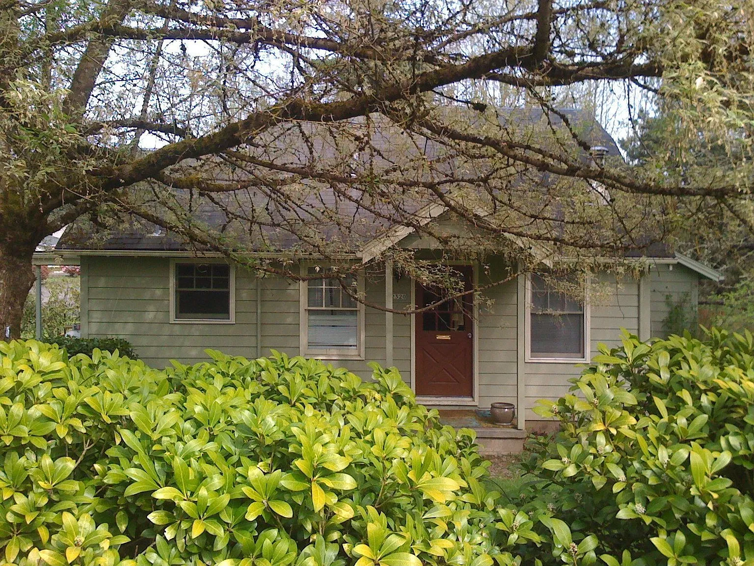 2320 SW Dolph Ct photo 1