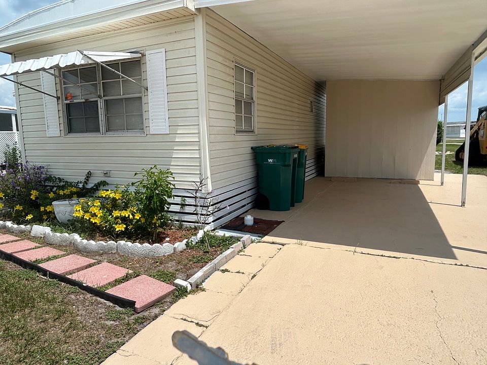 1st image of 634 Moffatt Pl
