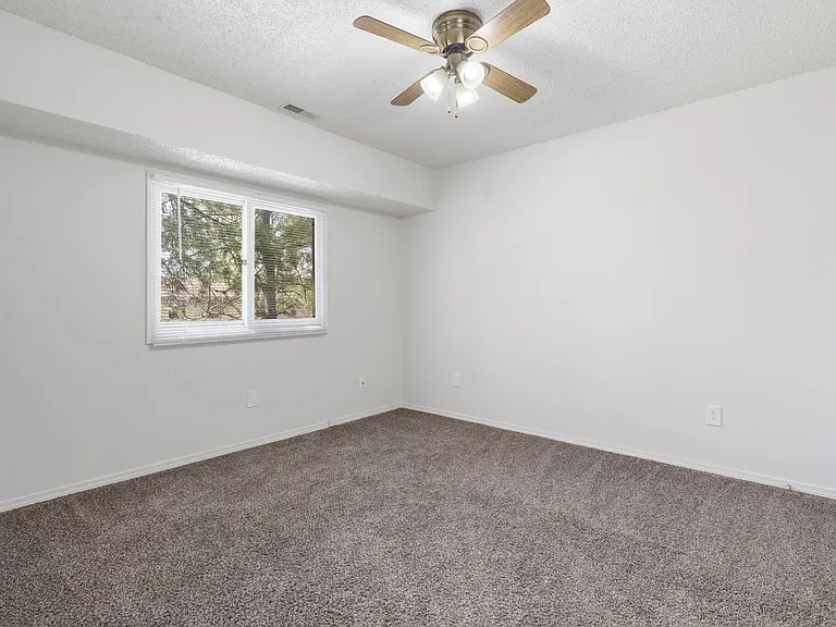 1711 E Walnut Lawn St — Photo 15