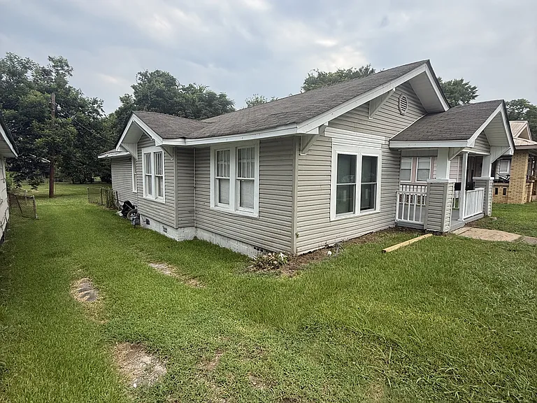1050 Jackson Blvd — Photo 4