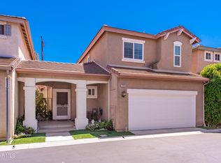 272 Edgemire Ln, Simi Valley, CA 93065