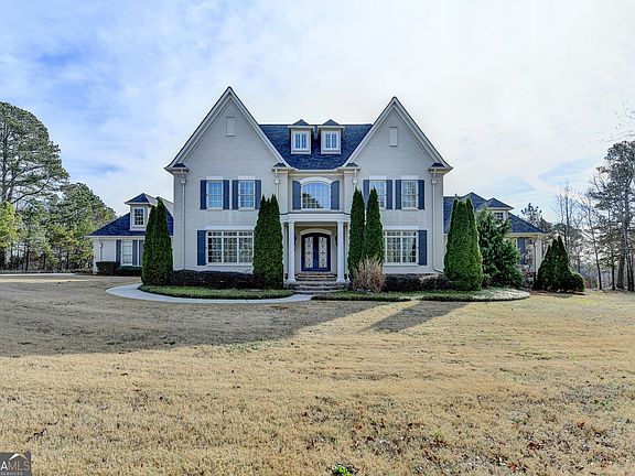 2nd image of 4045 Ridge Rd