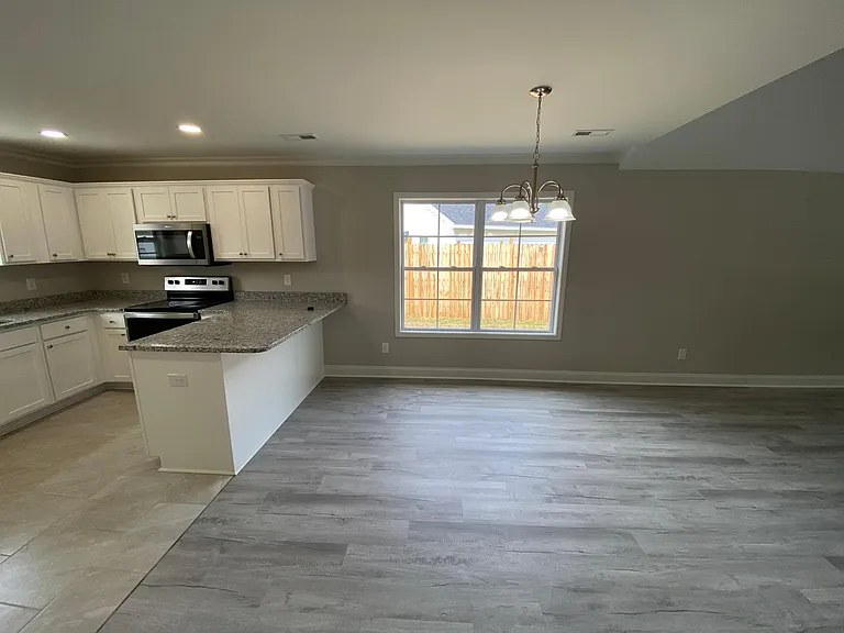3686 Saddleridge Dr — Photo 3