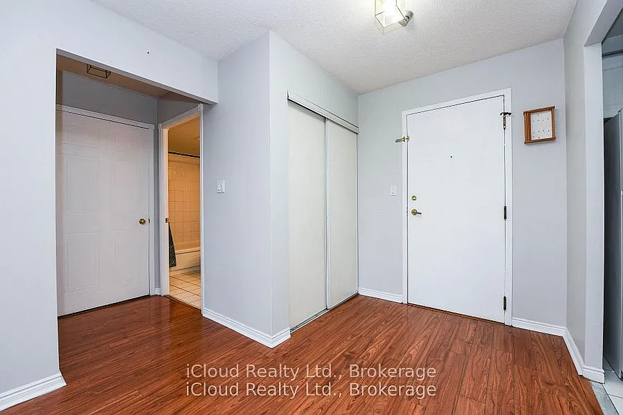 3 bed, $2,450 — Photo 2