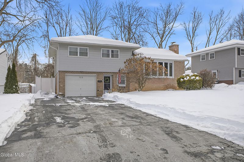 2nd image of 123 Daytona Avenue