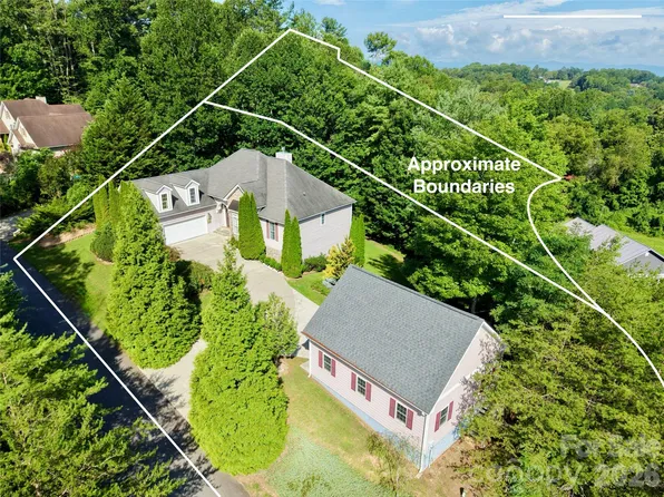 5 Timber Moss Dr #8 & 9, Asheville, NC 28806