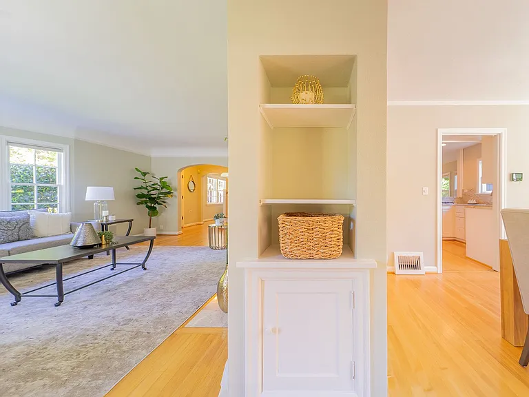 2840 SW Fern St — Photo 9
