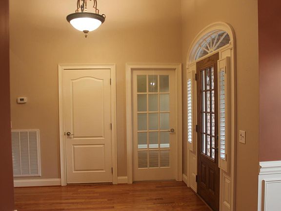 5th image of 8725 Briar Patch Ln