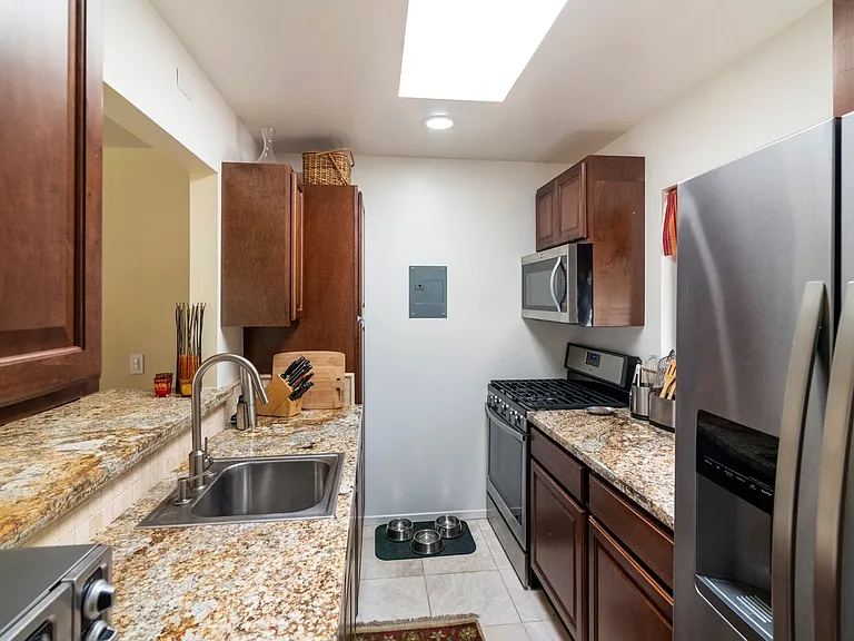 525 Las Palmas Dr — Photo 14