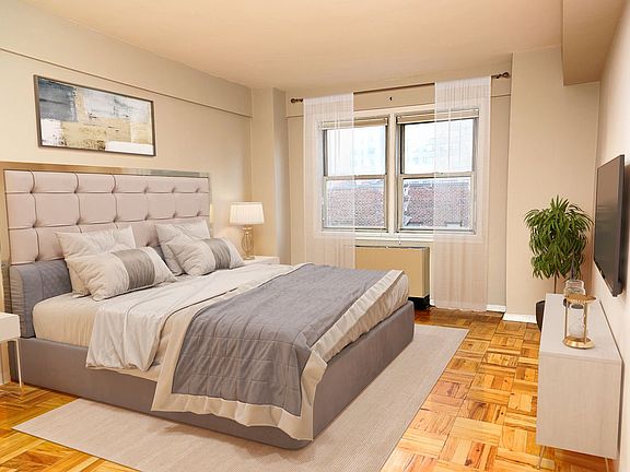 3rd image of 55 E 9th St APT 8F