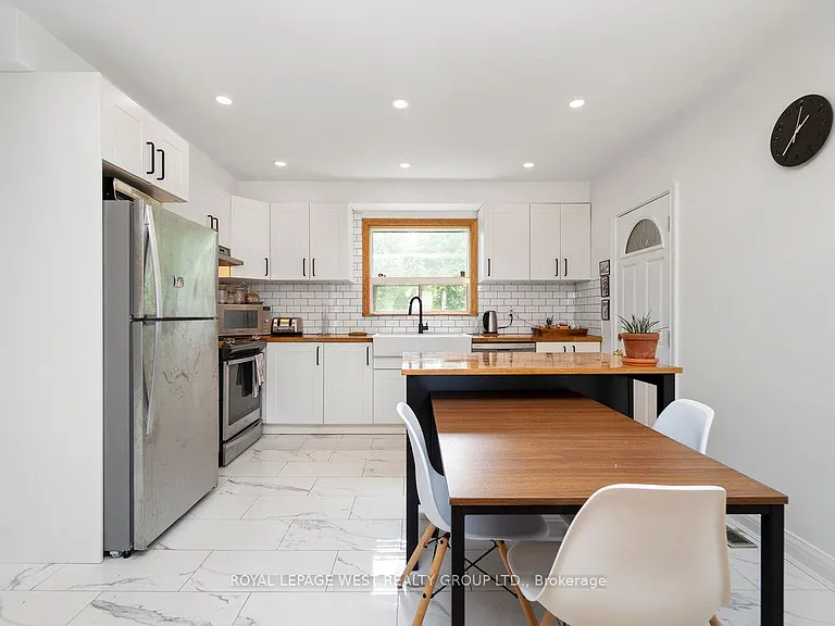 22 Beaucourt Rd — Photo 8