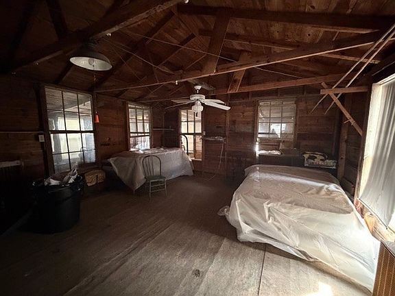 3rd image of 4038 Walker Dr