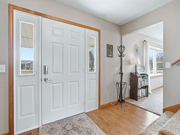 5th image of 1602 Hillcrest Dr