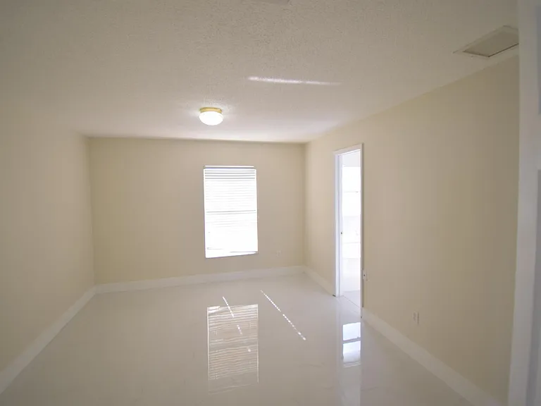 2198 SW Cameo Blvd — Photo 11