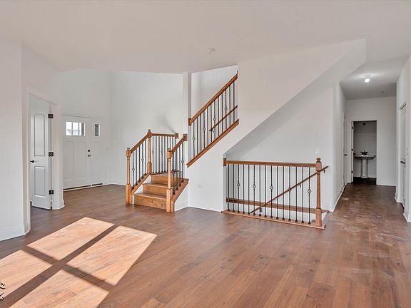 Dining to Foyer