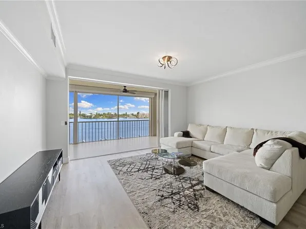 9700 Gulf Shore DR #202, NAPLES, FL 34108