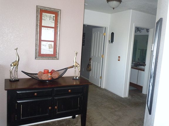 Upstairs-entry into master