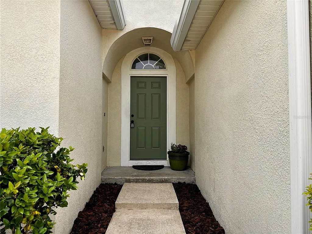 3 bed, 2.0 bath, 1341 sqft, $2,750 — Photo 2