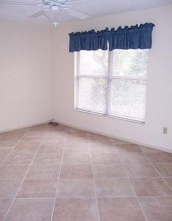 3rd image of 870 Park Lake Cir #58
