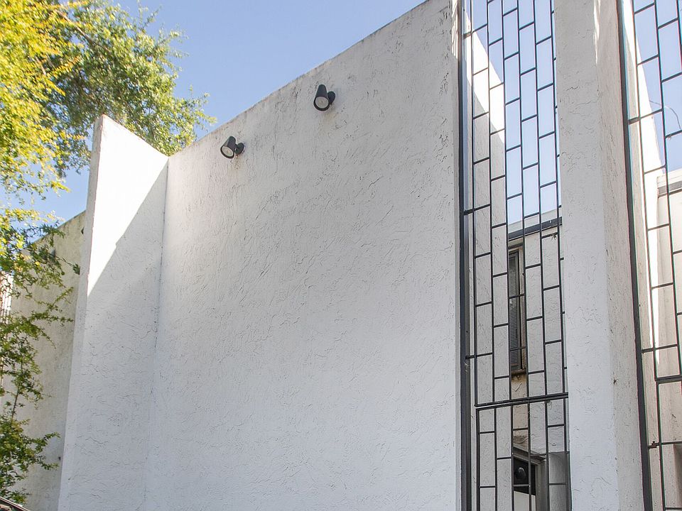 Mid-Century Modern Design by Gene Leedy, just steps away from downtown Winter Haven.