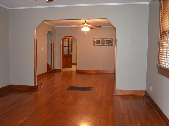 5th image of 400 Radiance St