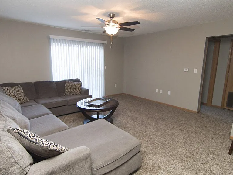 Highland View Apartments — Photo 129