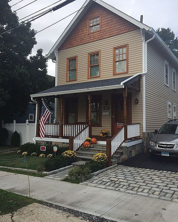 2nd image of 320 Locust Ave