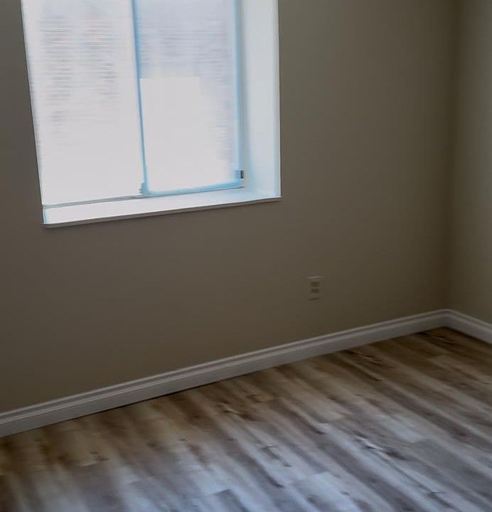 1st image of 367 S Beechgrove Rd