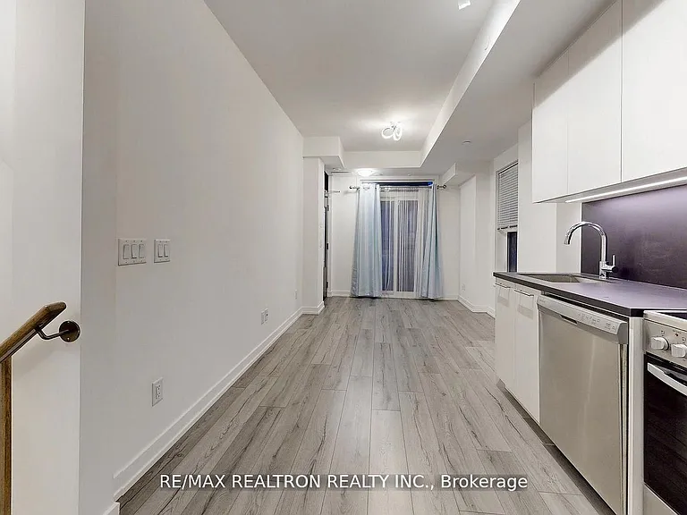 260 Finch Ave E #Townhouse 1 — Photo 11