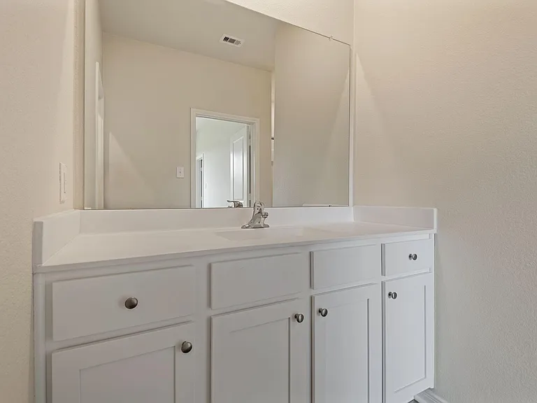 15802 Berry Hill Dr — Photo 15
