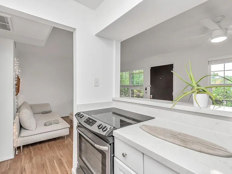 3224 Timmons Ln #136 — Photo 14