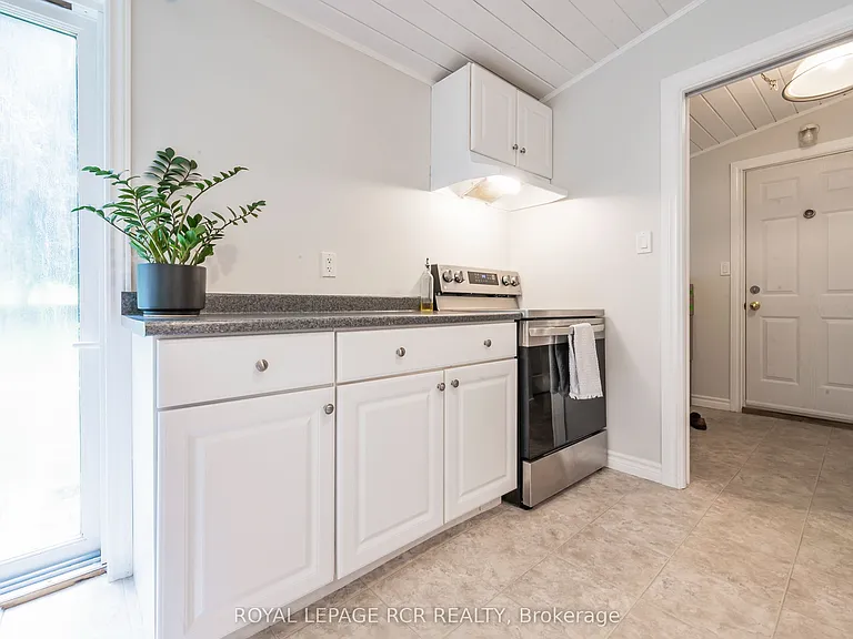 64 2nd St #LOWER — Photo 4