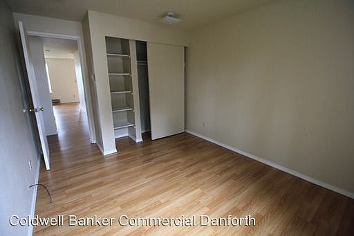 5th image of 1802 S Woodland Glen Dr