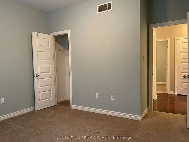 1005 Oakcrossing Gate — Photo 10