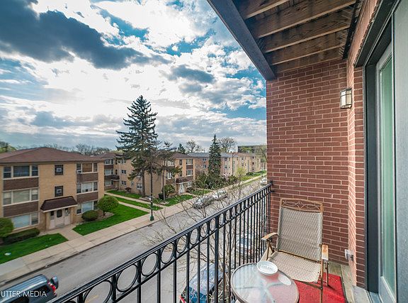 5th image of 3022 N Harlem Ave APT 3N