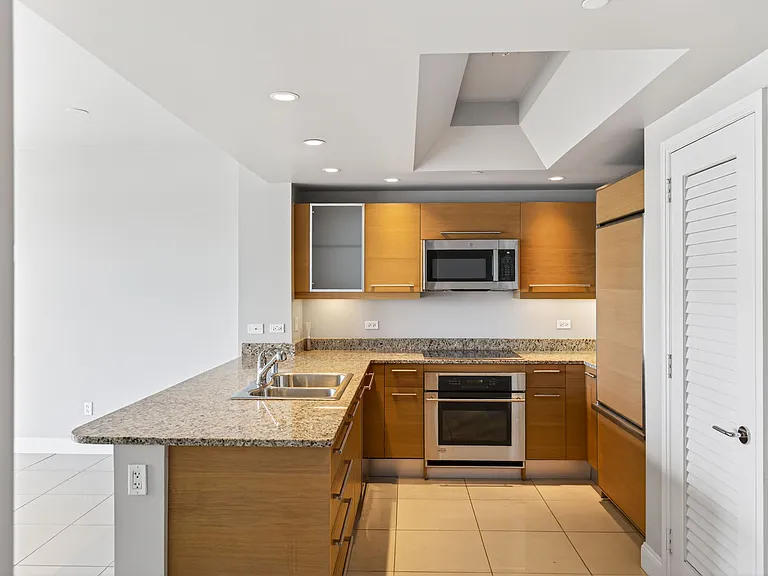 222 Karen Ave #3005 — Photo 3
