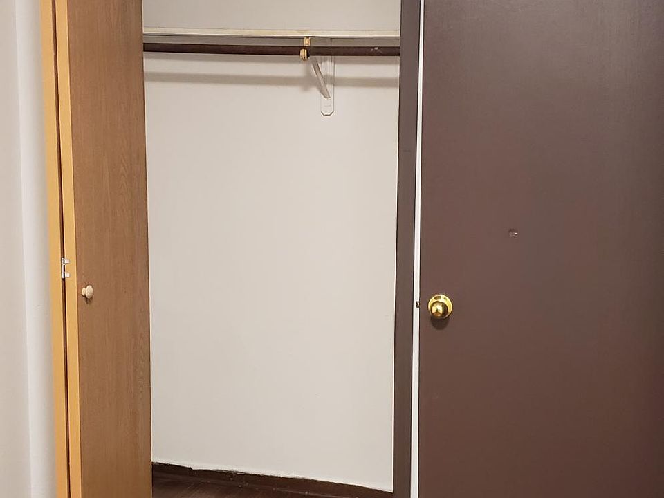 2nd image of 1518 6th Ave #6