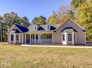 135 Shamrock Dr, Fayetteville, GA 30215