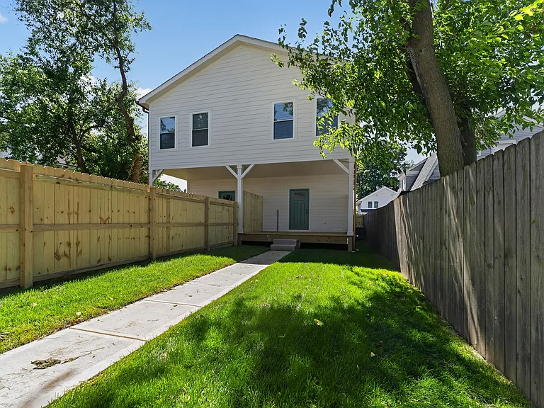 2439 Guilford Ave — Photo 29