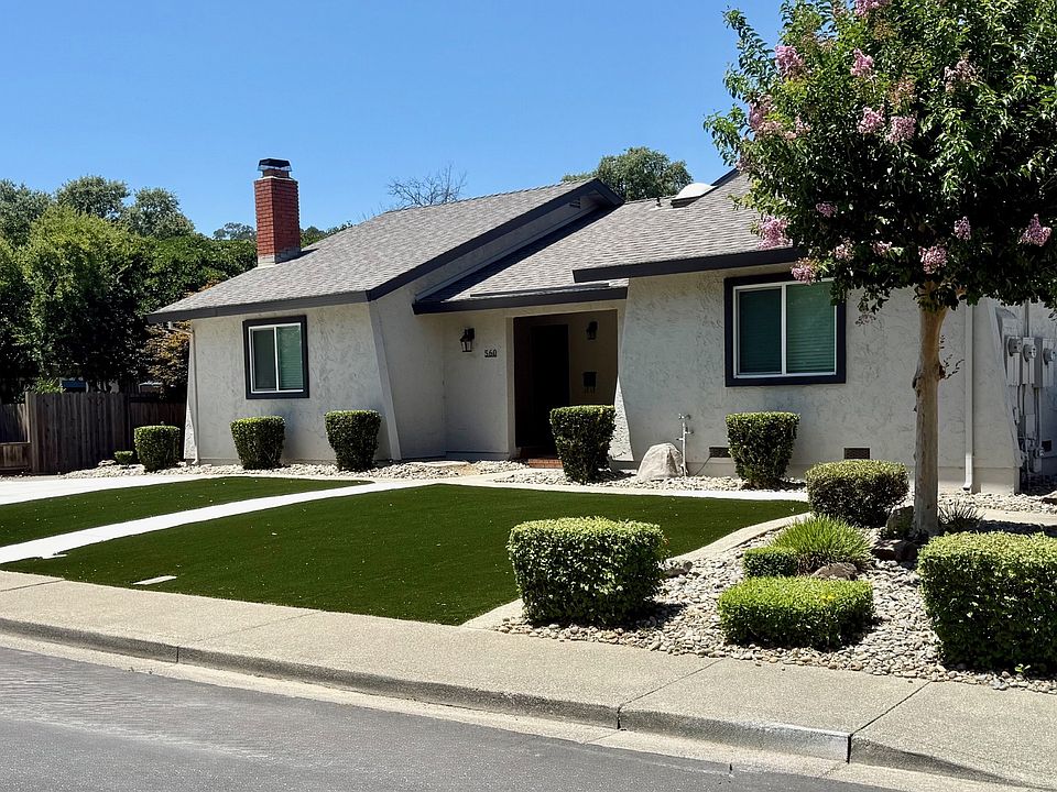 1st image of 560 Edgewood Dr